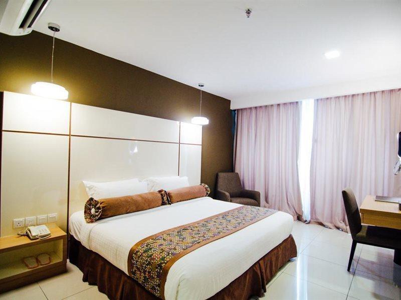 Hotel Sfera Lumut Exterior photo