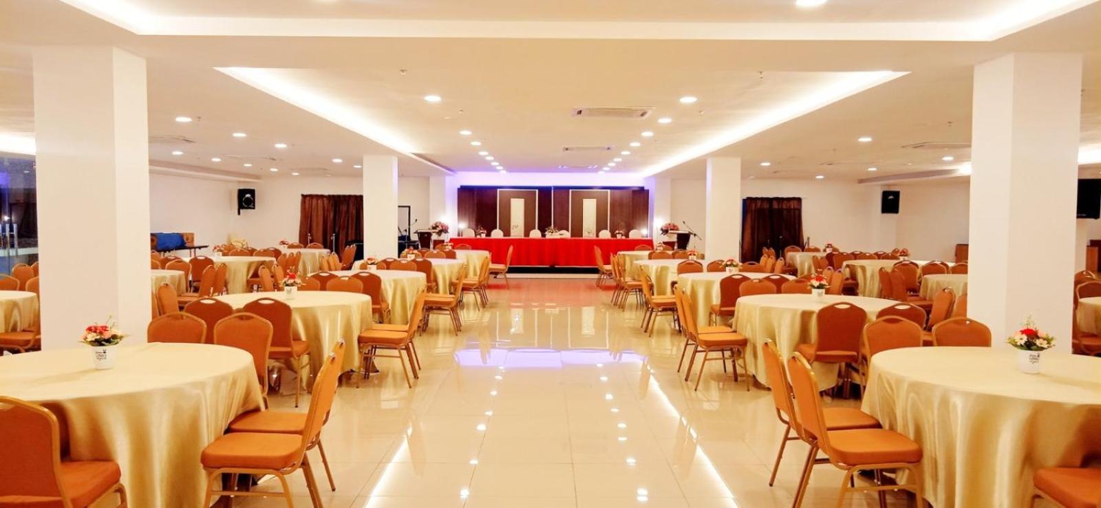 Hotel Sfera Lumut Exterior photo