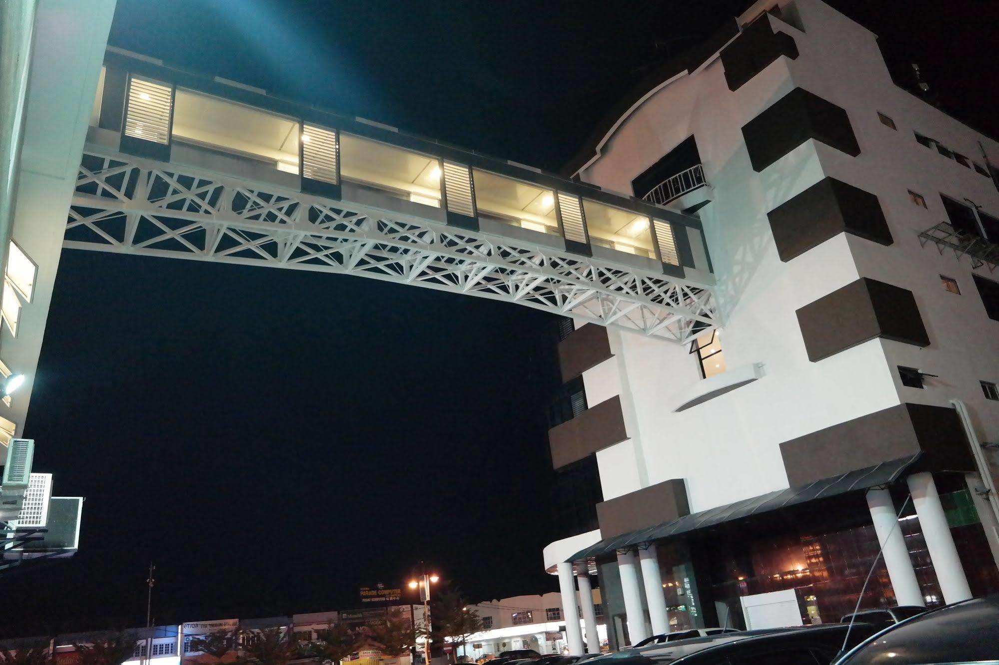 Hotel Sfera Lumut Exterior photo